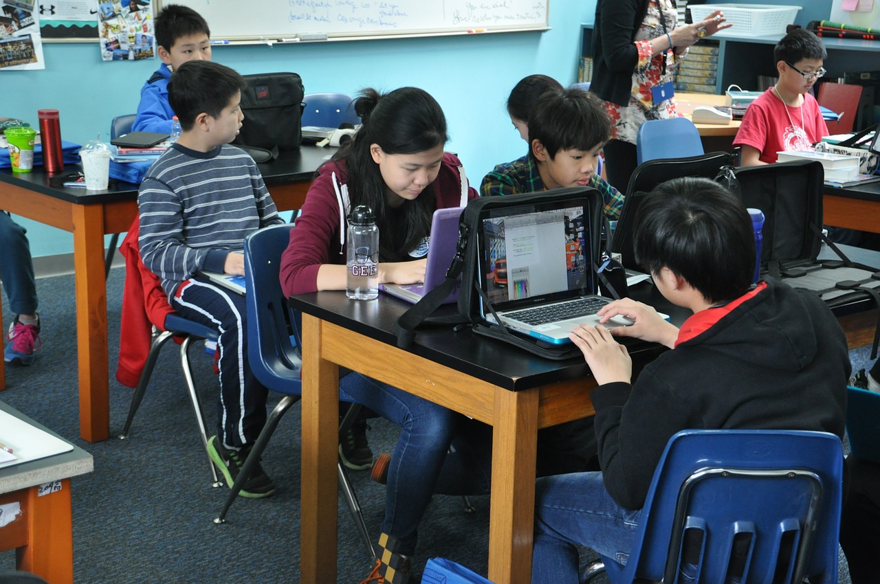 Enseñar tecnología en secundaria desde una perspectiva humanista y de